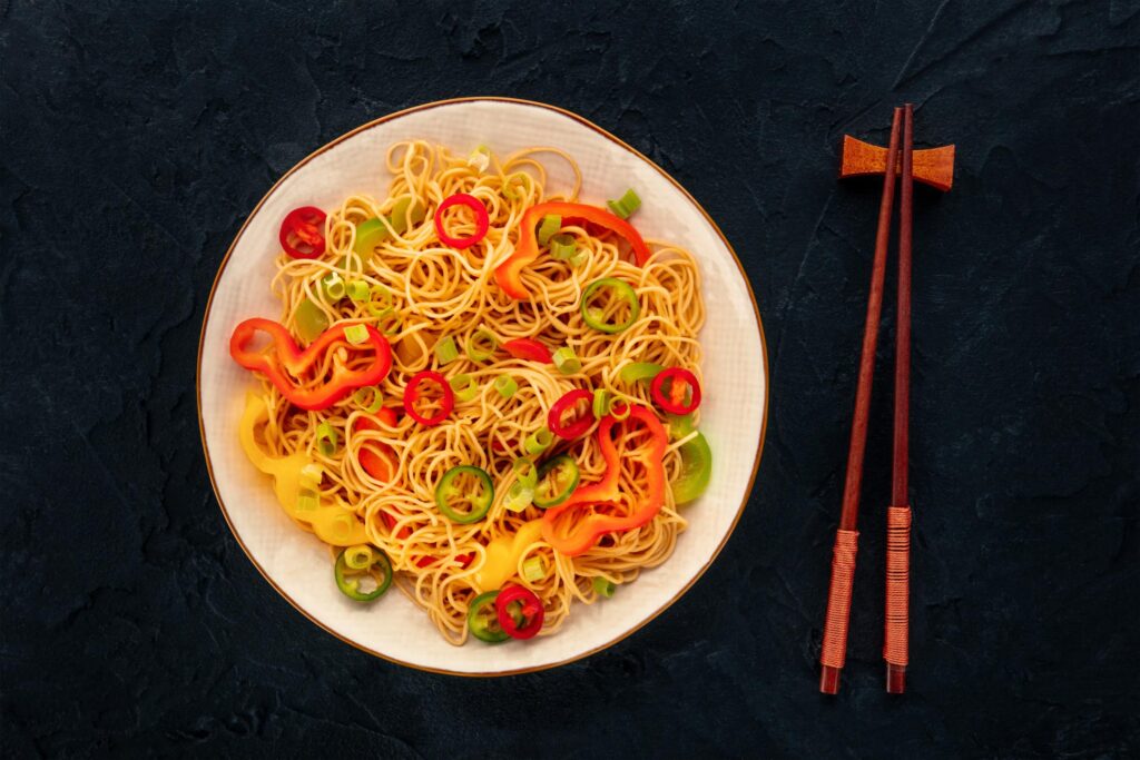 Restaurant Style Veg Hakka Noodles Recipe